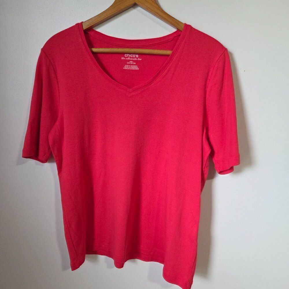 EUC CHICO'S RED V NECK THE ULTIMATE TEE SHORT SLEEVES SIZE 1 / WOMENS MED